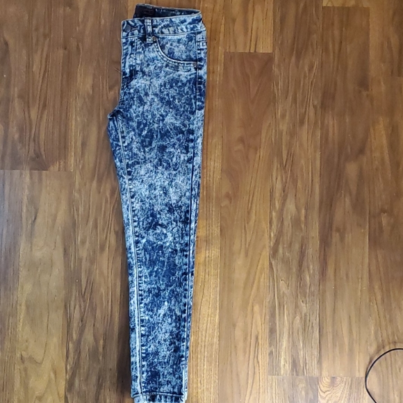 Pants - Picture 3 of 4